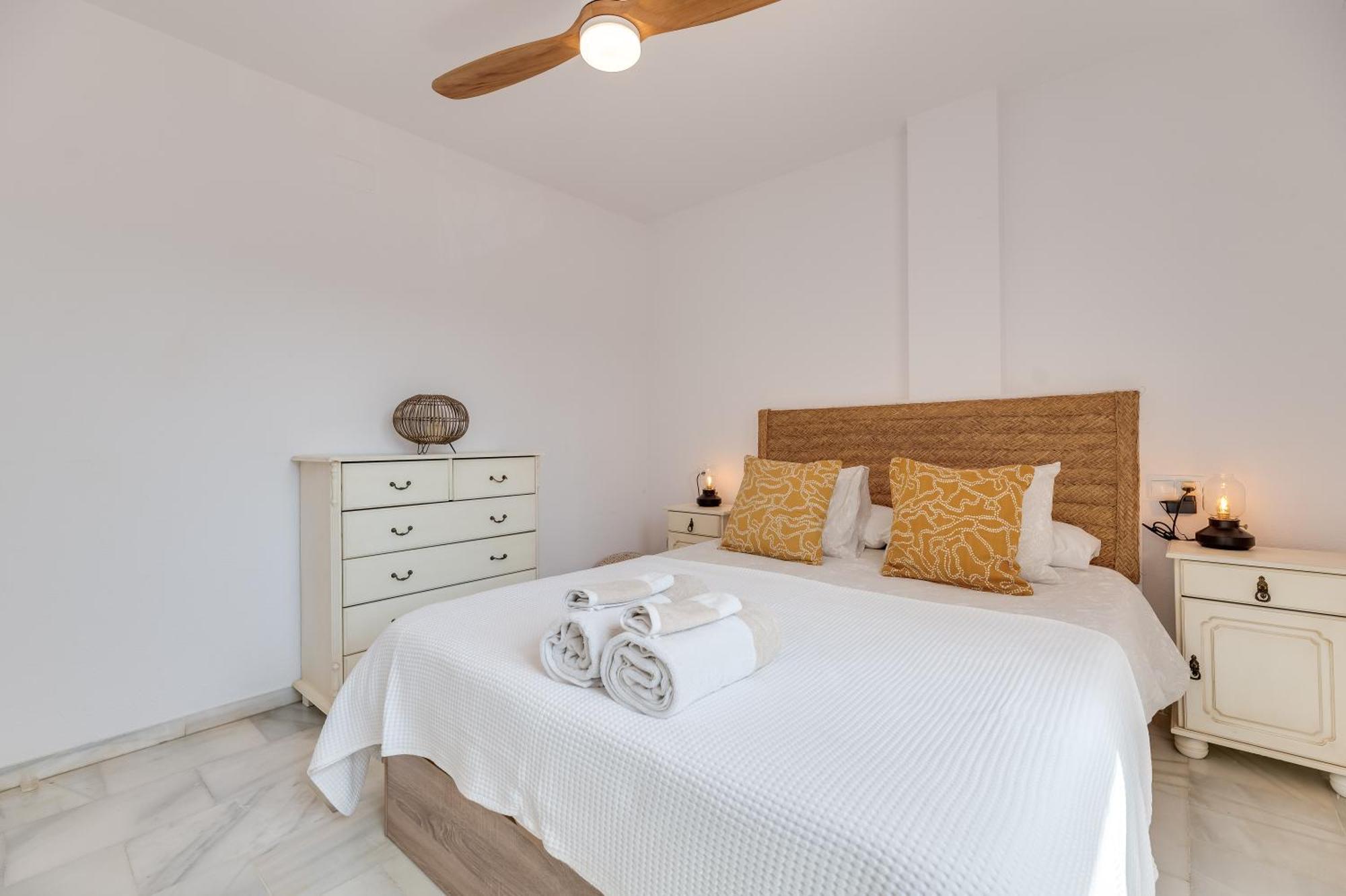 Apartamento Con Amplio Porche Y Bbq Benalmádena Dış mekan fotoğraf