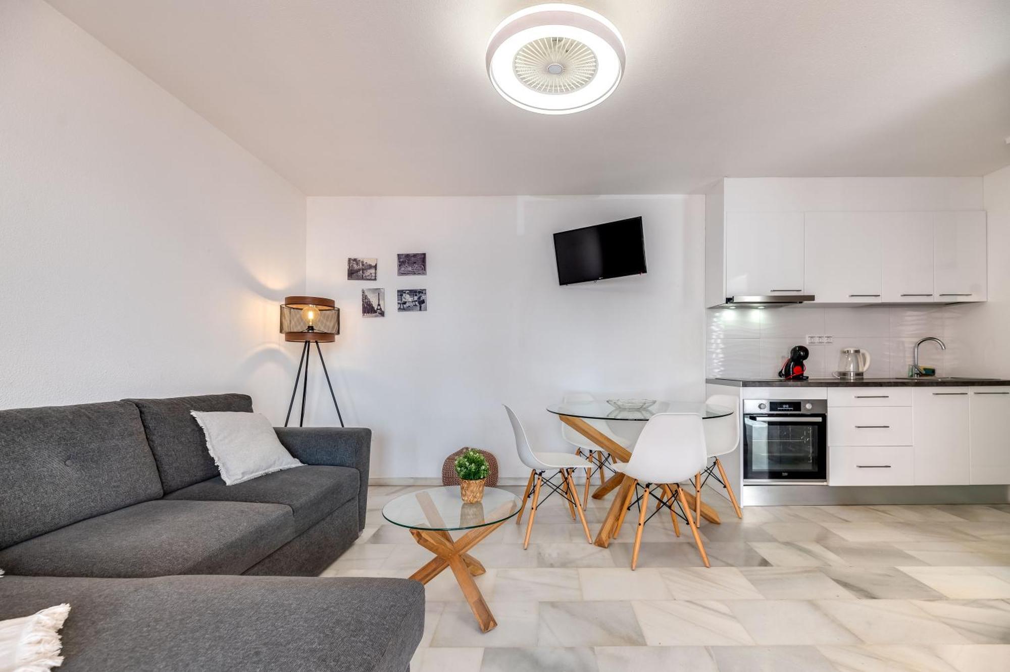 Apartamento Con Amplio Porche Y Bbq Benalmádena Dış mekan fotoğraf